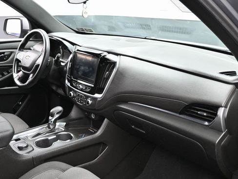 Used 2023 Chevrolet Traverse LT w/ LPO, Floor Liner Package image 39