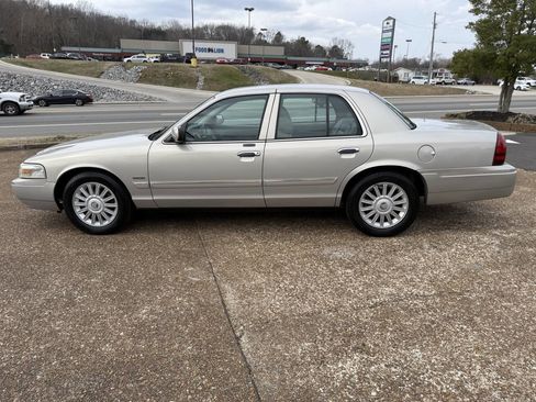 Used 2011 Mercury Grand Marquis LS image 8