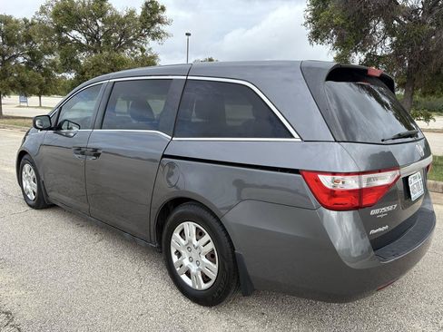 Used 2011 Honda Odyssey LX image 9
