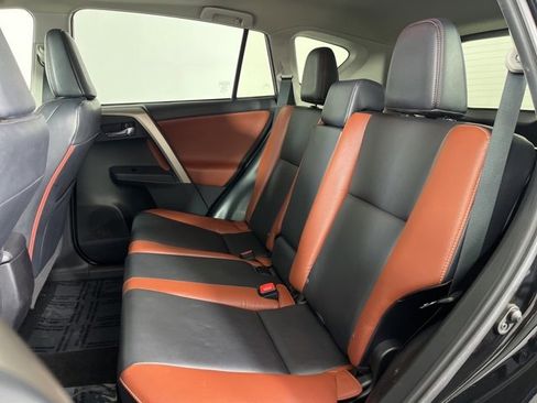 Used 2014 Toyota RAV4 Limited image 16