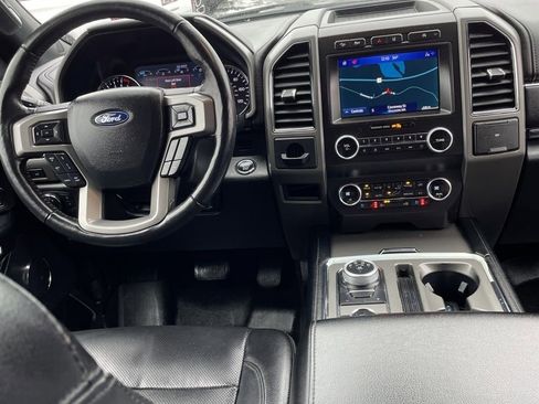 Used 2021 Ford Expedition XLT image 7