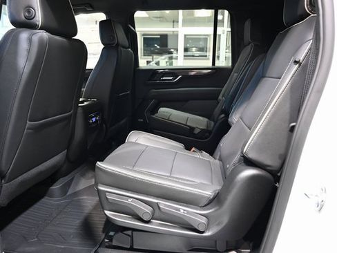 New 2026 GMC Yukon XL Elevation image 11