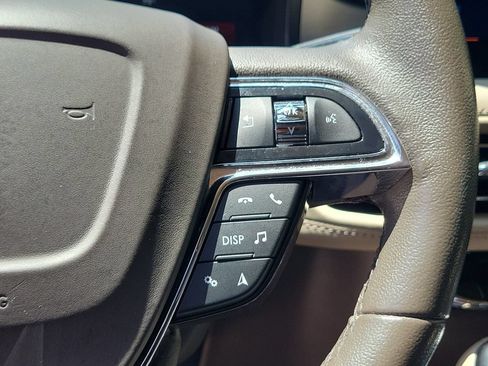 Used 2023 Lincoln Nautilus FWD w/ Premium Package image 25