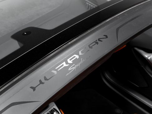 Used 2019 Lamborghini Huracan LP 580-2 RWD image 24