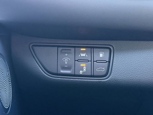 Used 2019 Genesis G70 2.0T Advanced w/ Dynamic Package image 29