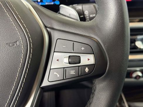 Used 2025 BMW X5 xDrive50e w/ Premium Package AWD/4WD image 23
