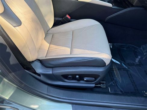 Used 2019 Lexus ES 350 Luxury w/ Accessory Package image 15