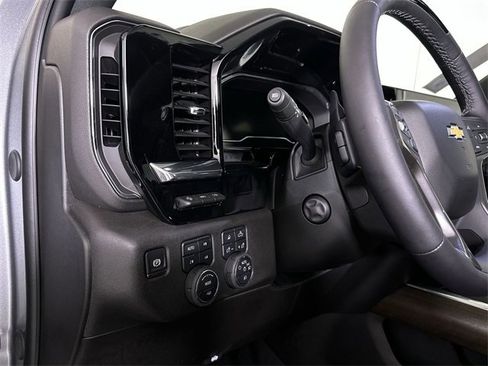 New 2025 Chevrolet Silverado 1500 High Country image 18