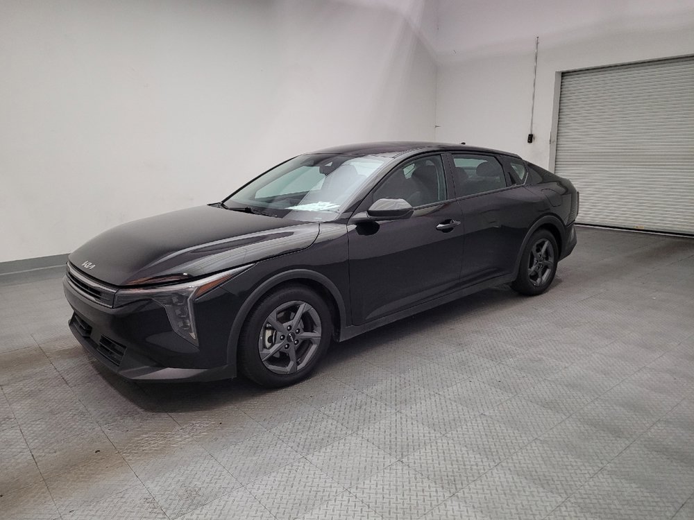 Used 2025 Kia K4 FWD image 2