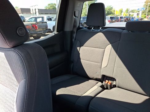 Used 2022 Chevrolet Silverado 1500 Custom RWD image 19