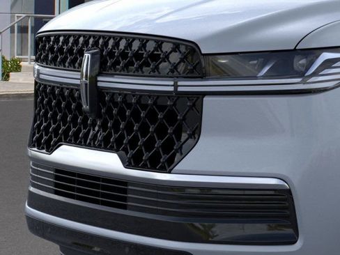 New 2025 Lincoln Navigator Reserve w/ Jet Appearance Package image 40