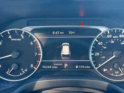 Used 2024 Nissan Rogue SV FWD image 16