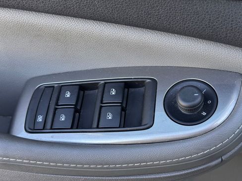 Used 2015 Chevrolet Malibu LT image 24