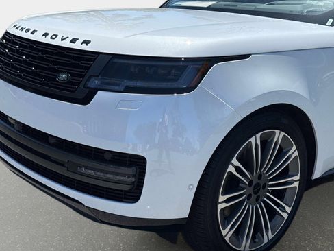 New 2026 Land Rover Range Rover Long Wheelbase SE AWD/4WD image 9