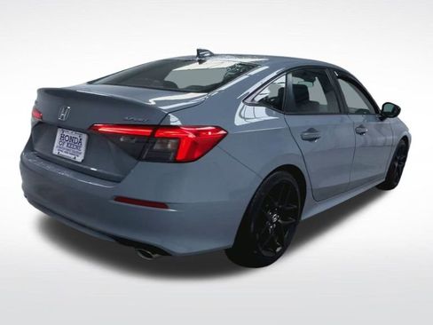 Used 2023 Honda Civic Sport image 8