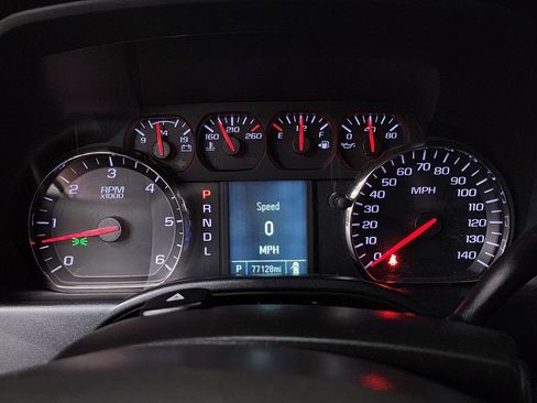 Used 2018 Chevrolet Silverado 1500 Custom w/ Custom Value Package AWD/4WD image 14