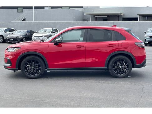 Used 2024 Honda HR-V Sport image 2