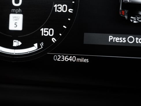 Used 2024 Land Rover Defender 130 V8 AWD/4WD image 58