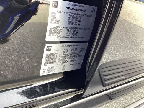 Certified 2025 Chevrolet Silverado 1500 Custom image 21