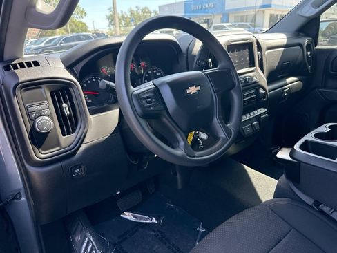 Used 2020 Chevrolet Silverado 1500 Custom w/ Custom Value Package RWD image 9