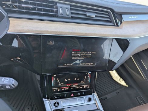 Used 2024 Audi Q8 e-tron Premium Plus AWD/4WD image 13