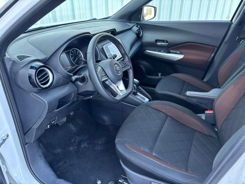 Used 2020 Nissan Kicks SR w/ Exterior Package image 14