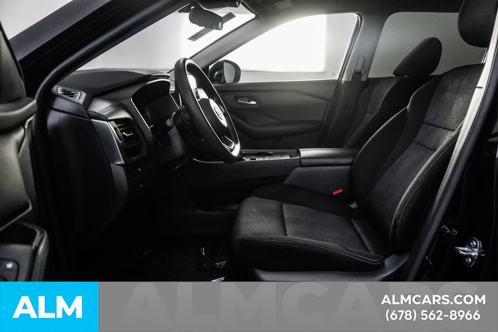 Used 2024 Nissan Rogue SV FWD image 16