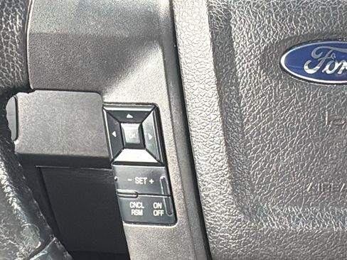 Used 2013 Ford F150 XLT w/ Mid Equipment Group image 19