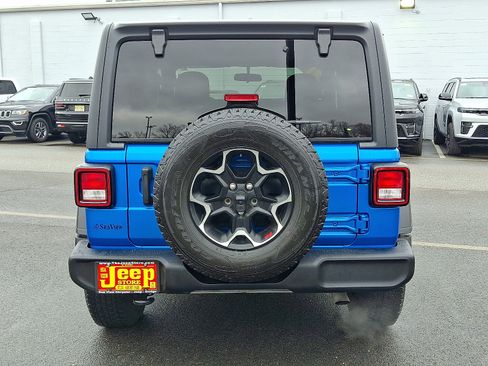 Certified 2021 Jeep Wrangler Sport AWD/4WD image 5