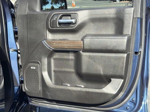 Used 2021 Chevrolet Silverado 1500 LT Trail Boss w/ Convenience Package II image 32