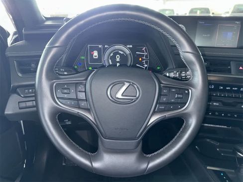 Used 2022 Lexus UX 250h w/ Premium Package image 15