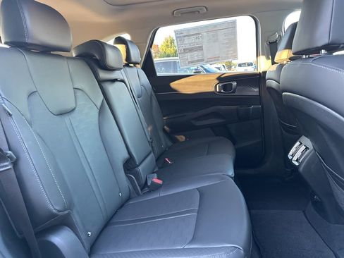 New 2026 Kia Sorento S w/ S Panoramic Sunroof Package FWD image 16