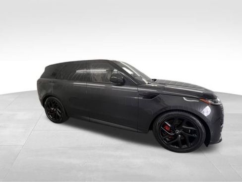 New 2025 Land Rover Range Rover Sport Dynamic SE image 2