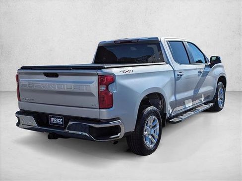 Used 2022 Chevrolet Silverado 1500 LT AWD/4WD image 5