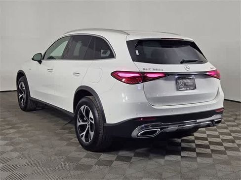 Certified 2025 Mercedes-Benz GLC 350e 4MATIC image 3