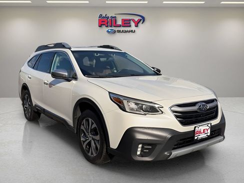 Used 2022 Subaru Outback Touring AWD/4WD image 7