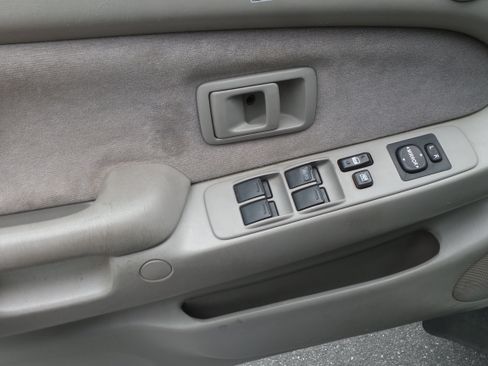 Used 2002 Toyota Tacoma 4x4 Double Cab image 96