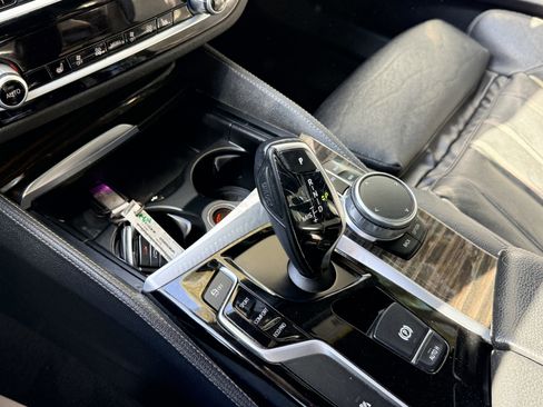 Used 2017 BMW 530i w/ M Sport Package image 31