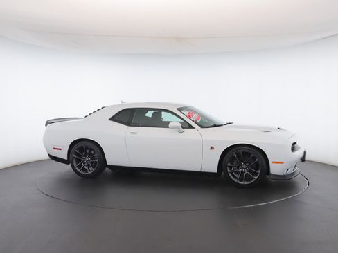 Used 2021 Dodge Challenger R/T Scat Pack image 36
