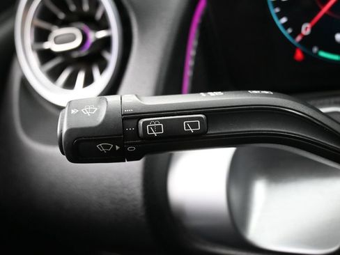 Used 2022 Mercedes-Benz EQB 350 4MATIC image 19