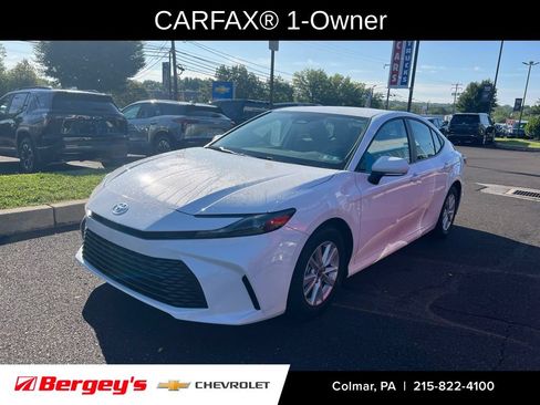 Used 2025 Toyota Camry LE w/ Convenience Package FWD image 3