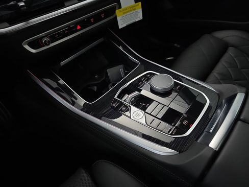 New 2026 BMW X5 xDrive40i w/ M Sport Package AWD/4WD image 25