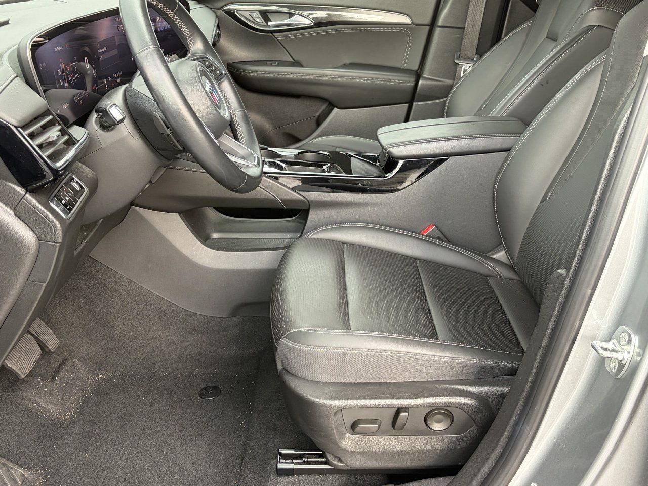 Used 2024 Buick Envision Preferred AWD/4WD image 17