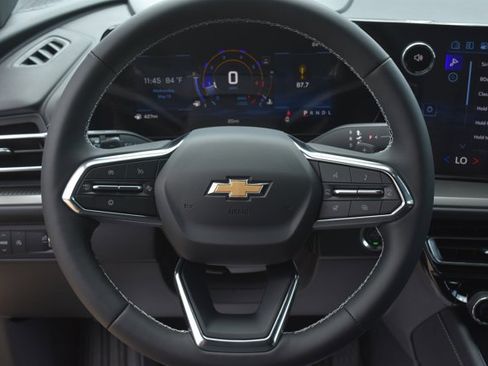 New 2026 Chevrolet Traverse LT w/ Driver Confidence Package FWD image 20