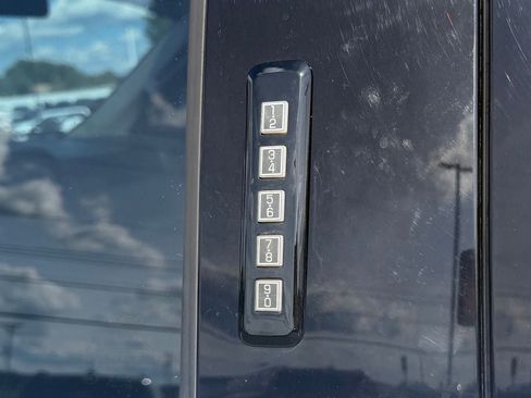 Used 2018 Ford F250 XLT AWD/4WD image 11
