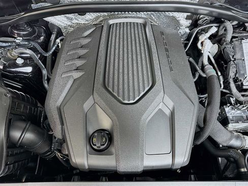 New 2025 Porsche Macan image 31