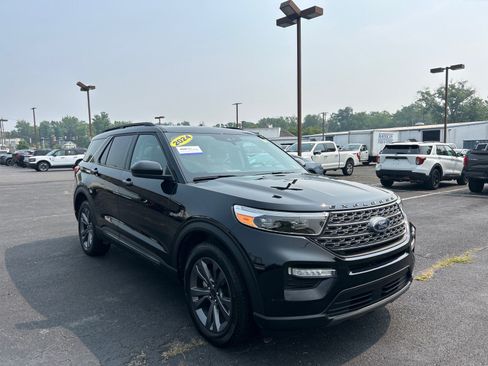 Certified 2024 Ford Explorer XLT w/ Equipment Group 202A AWD/4WD image 24