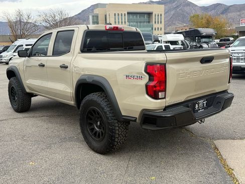 Used 2024 Chevrolet Colorado Trail Boss w/ Technology Package image 8