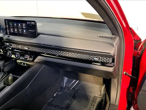 Used 2023 Honda Accord Sport image 19