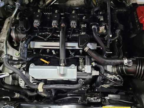 Used 2025 Nissan Versa S FWD image 30